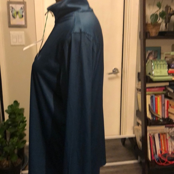 NWT Izod men's Hydra shield Golf top - Picture 5 of 8